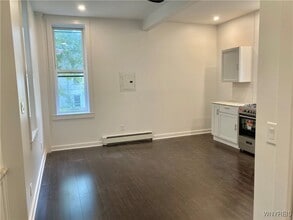 Building Photo - 58 Trinity Pl