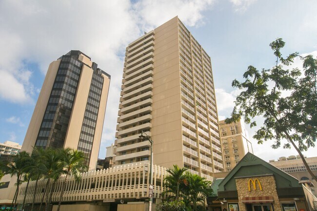 Building Photo - Marine Surf - Studio 1b 1parking! in Waikiki