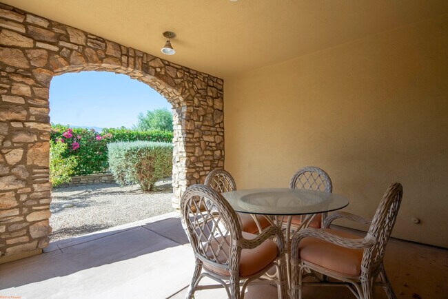 Building Photo - 1021 Via Fortuna