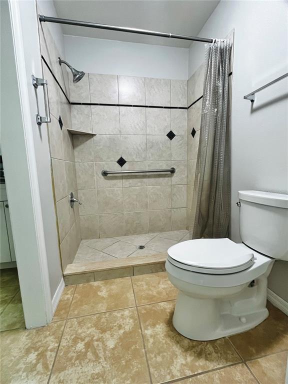 Building Photo - 6490 Cape Hatteras Way NE