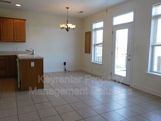 Building Photo - 42 Enchanted View Cir