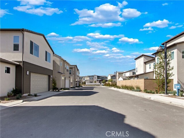 Building Photo - 230 Sora