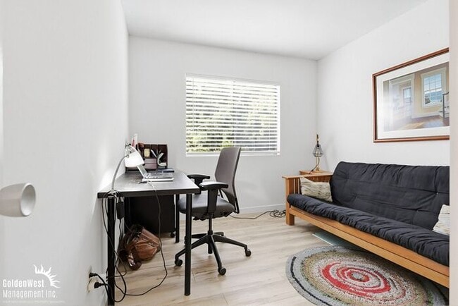 Building Photo - Charming 2Bdm 2Ba Apartment in the Heart of Hillcrest!