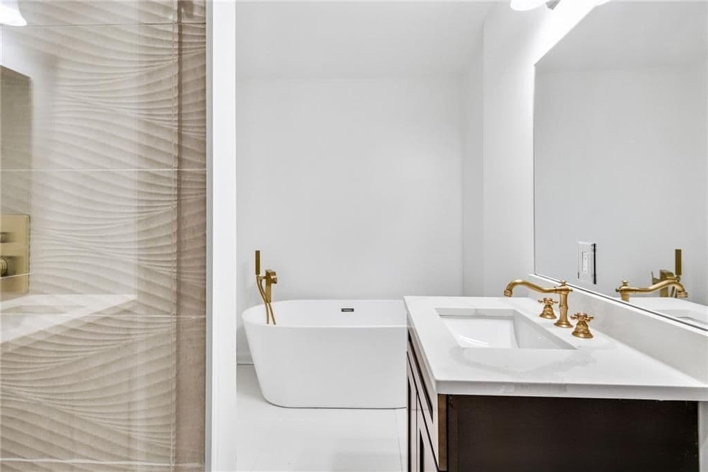 Building Photo - 1967 Browns Mill Rd SE