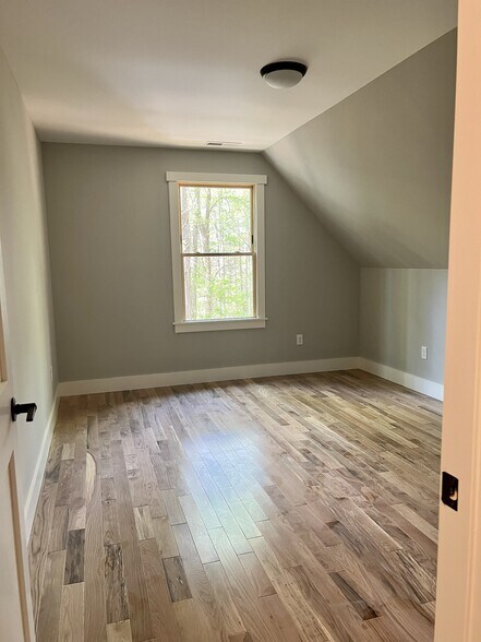 Upstairs bedroom 1 - 52 Crest Circle Dr