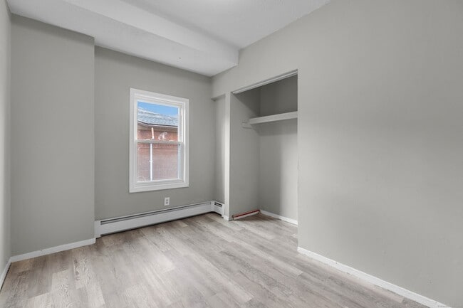 Building Photo - 43 Seyms St