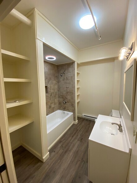 New bathroom - 87 Park St