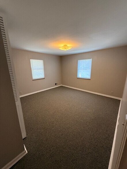 Building Photo - 3807 Leland Rd