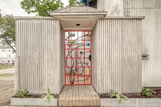 Building Photo - 2029 Dunlavy St