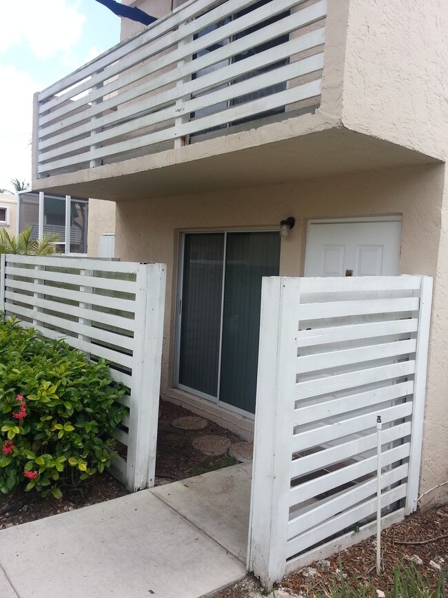 Building Photo - 14377 SW 97th Terrace