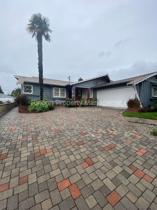 Building Photo - 373 Sierra Dr