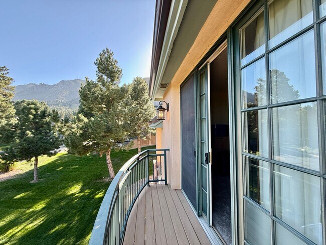 Building Photo - Gorgeous 4 Bedroom Home located in Gated Broadmoor Community