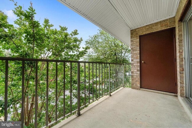 Building Photo - 7984 Audubon Ave