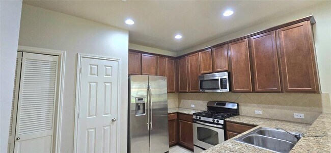 Building Photo - 14815 Avery Ranch Blvd