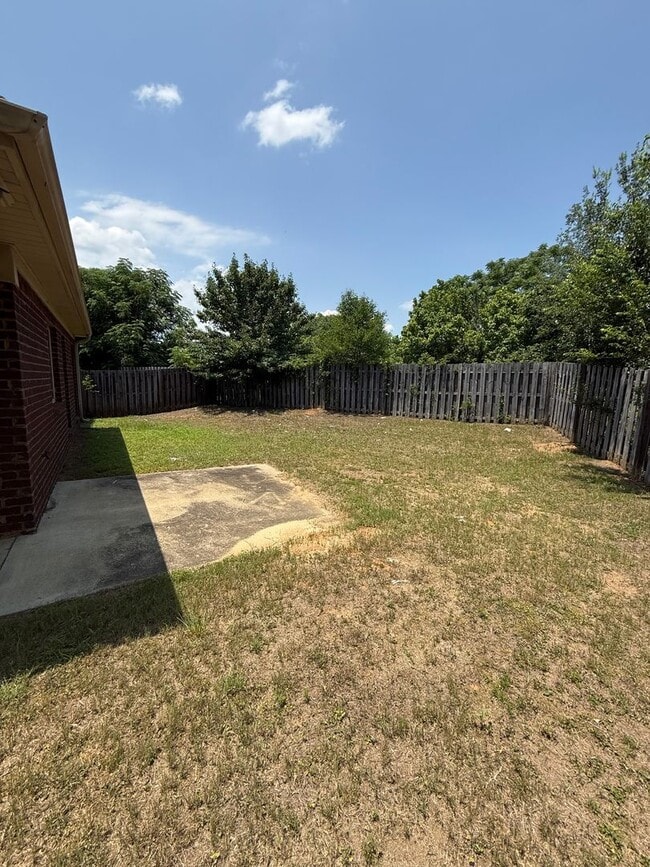 Building Photo - **3 Bed 2 Bath With a Garage In Park Lake** Call 334-366-9198 to schedule a self tour
