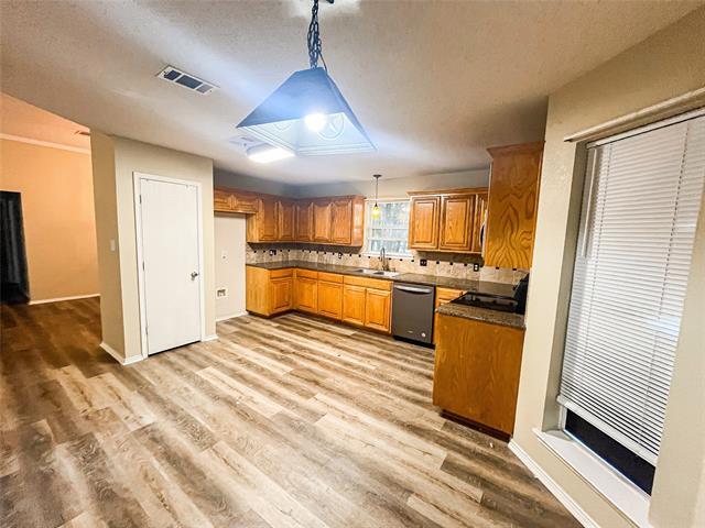 Building Photo - 1707 Bertram Dr