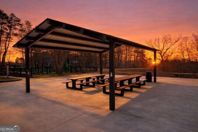 Building Photo - 1375 Walking Wy