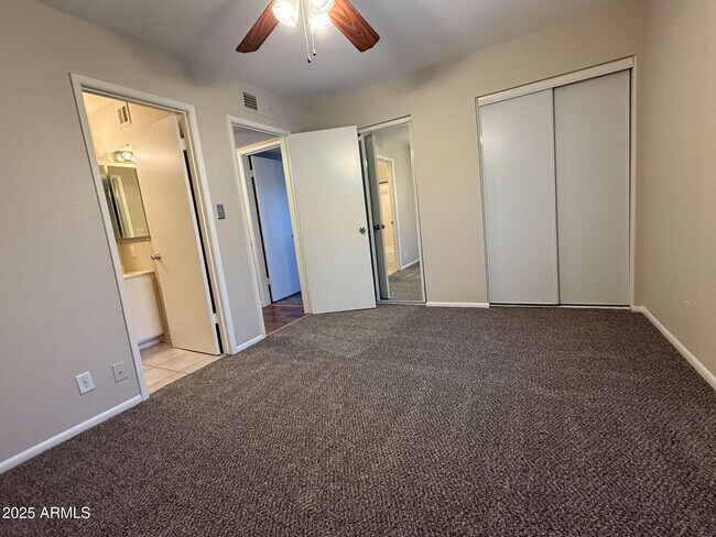 Building Photo - 14652 Yerba Buena Way