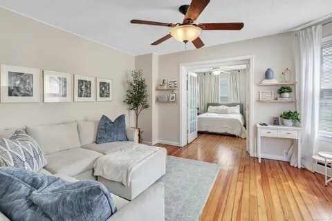 Building Photo - 25 Locke St