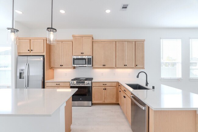Building Photo - 10472 Wild Rice