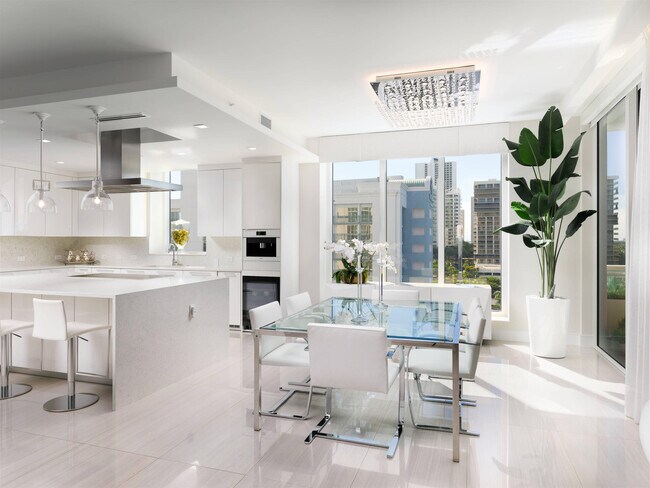 Building Photo - 3730 N Ocean Dr