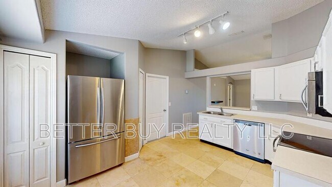 Building Photo - 21 Palermo Ln