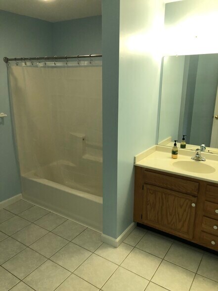 Building Photo - 305 Lime Kiln Rd