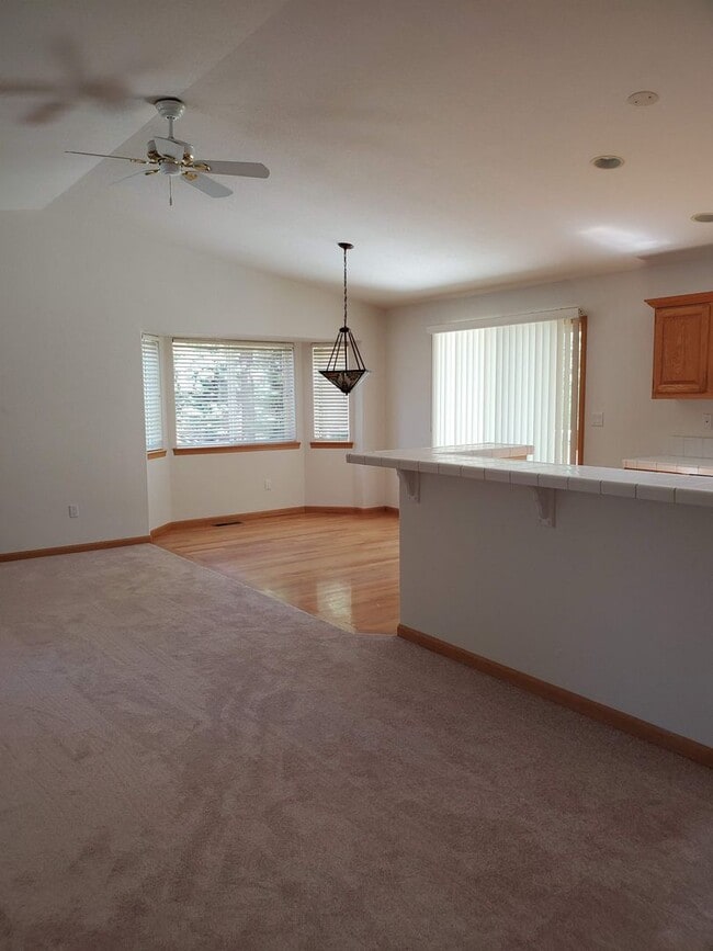 Building Photo - Beautiful Montgomery Estates Home - Long Term Rental