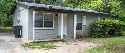 Primary Photo - 2000 Warwick St