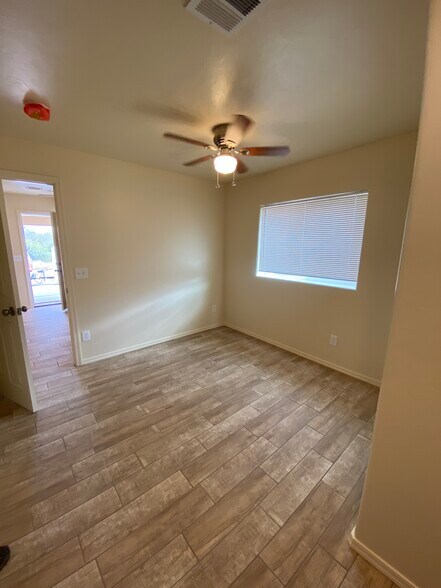 Bedroom - 1001 Elledge Dr