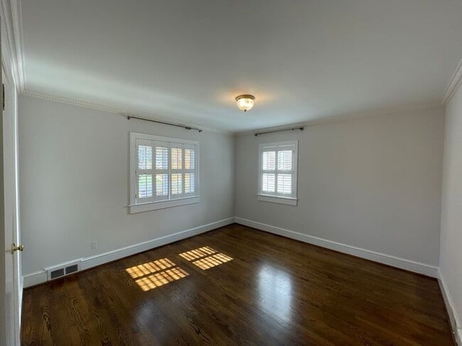 Building Photo - T. R. Lawing Realty Property