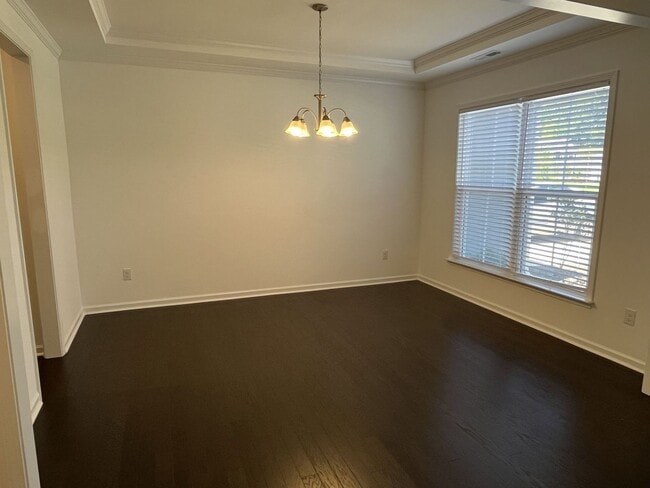 Building Photo - Large, Newer 4 Bedroom + Office and Loft i...