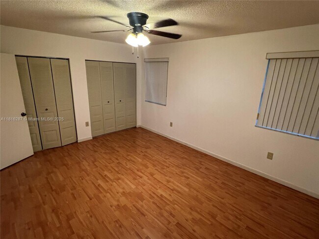 Building Photo - 586 Westree Ln