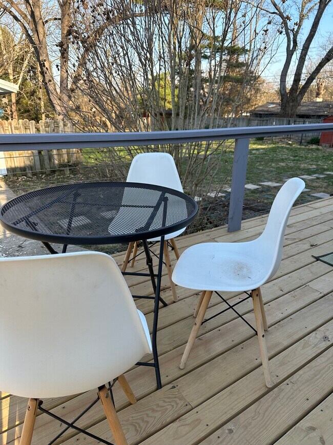 Building Photo - 2425 N Headley Rd