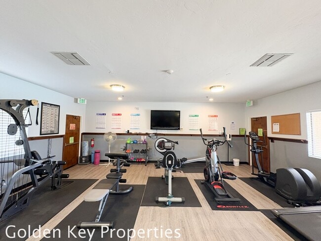 Building Photo - Welcome to the spacious single-level manuf...