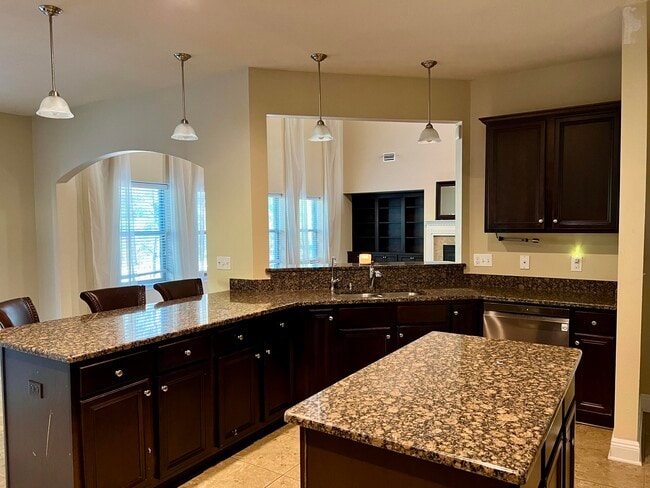 Building Photo - 68 Hemingway Ln