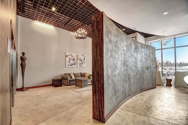 Building Photo - 450 Village Center Dr