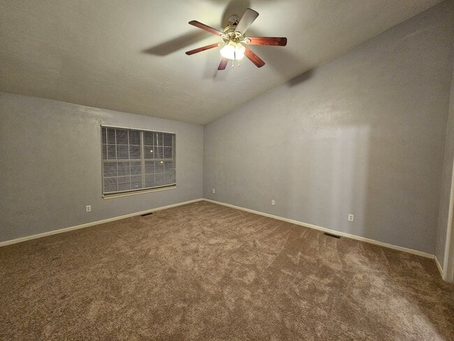 Building Photo - DEEP CREEK