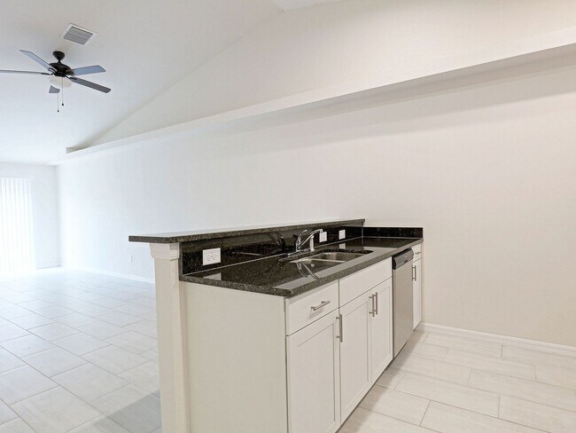 Building Photo - Cape Coral 826