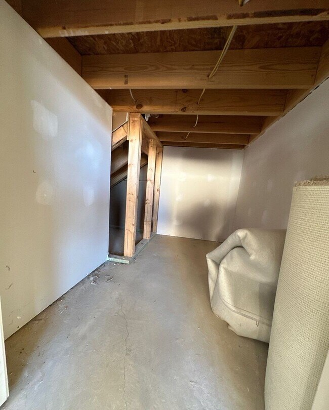 Building Photo - 5 Bedroom /4 Bath House in LAKELAND!!!
