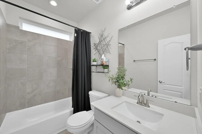 Building Photo - 40558 Berylline Ln.