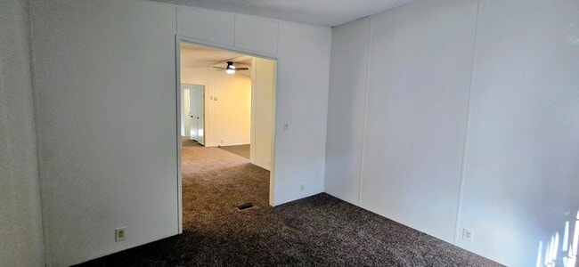 Building Photo - Home in Los Padres Estates