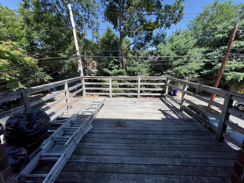 Building Photo - 1716 Beacon St