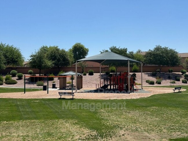 Building Photo - 39610 N Cumberland Dr