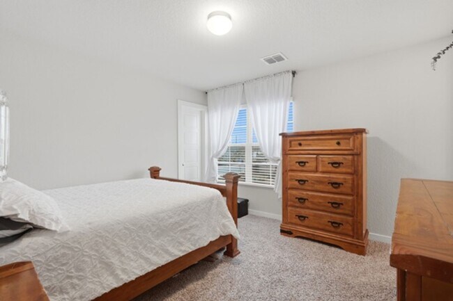 Building Photo - Move in June 2026! Beautiful 4 bd/3.5 bath near Randolph AFB!