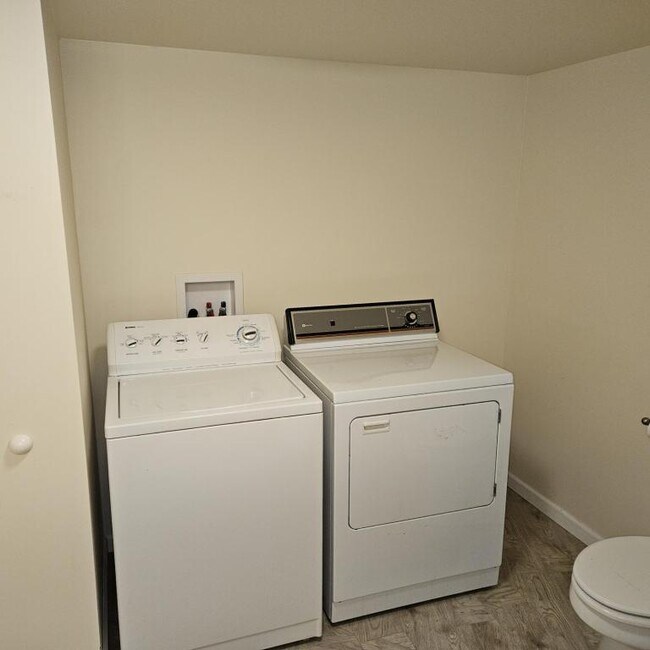 Building Photo - 111 Franklin St