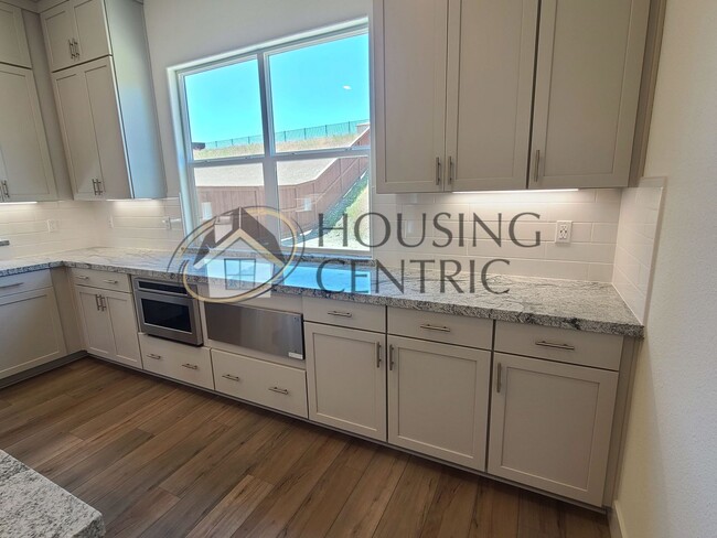 Building Photo - Luxurious Newer Construction Rental Home I...