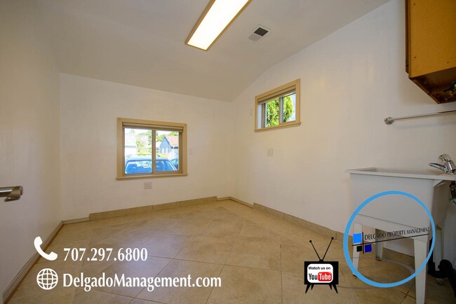 Building Photo - Gorgeous, newly remodeled home located nea...