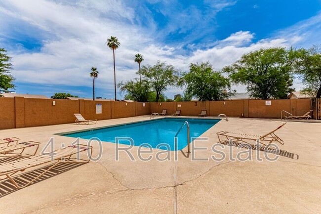 Building Photo - 11640 N 51st Ave