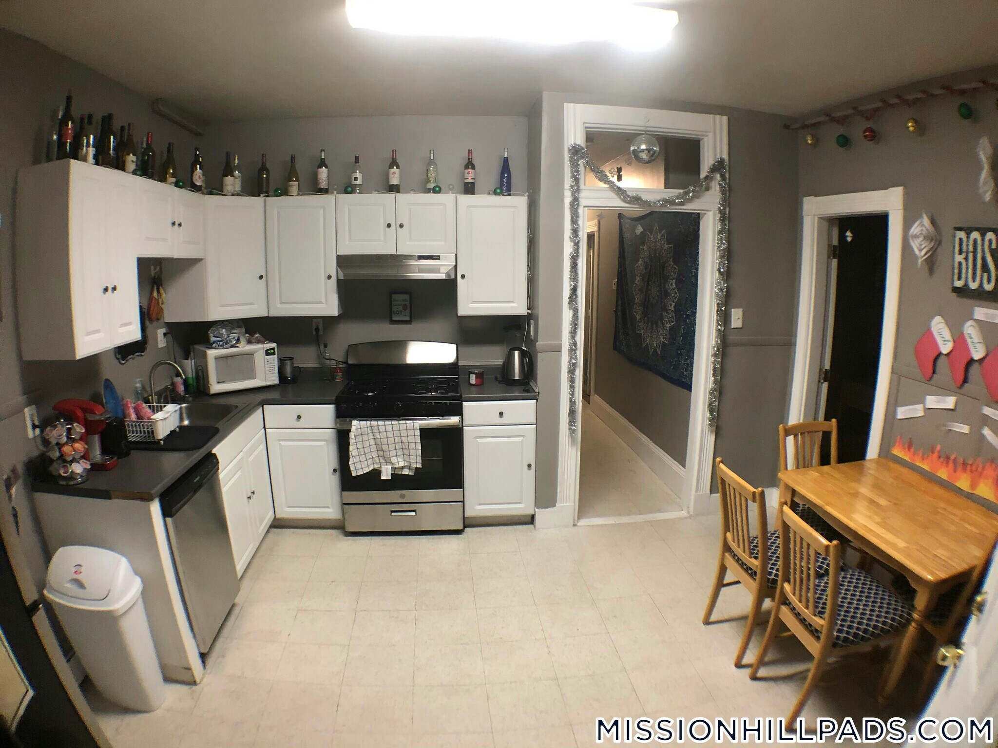 Building Photo - 168 Hillside St